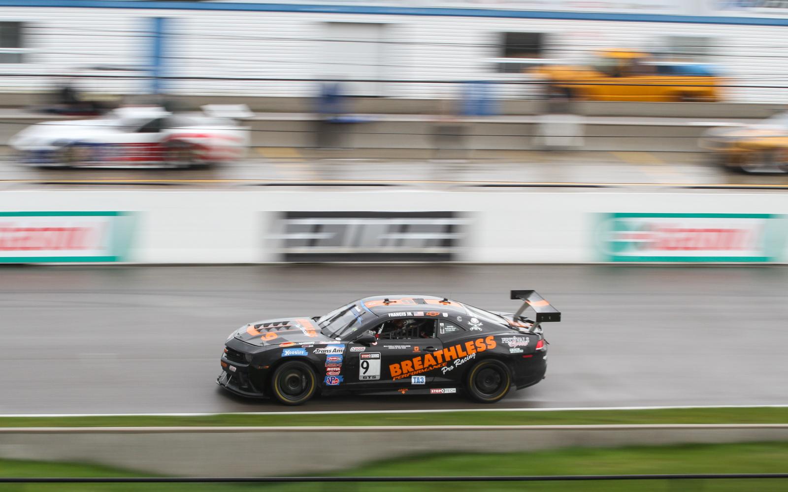  Ernie Francis, Jr., leads six cars for damp practice